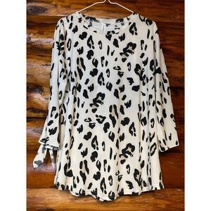 Tickled Teal Animal Print Blouse Size X-Large